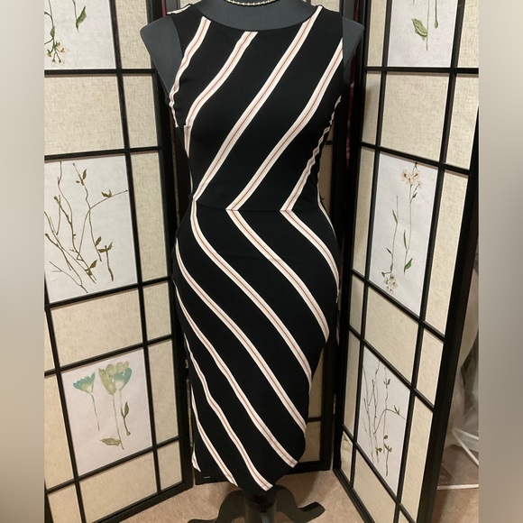 White House Black Market Bodycon Dress with wavy lines - Picture 2 of 8